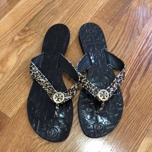 Tory Burch leopard sandals SZ 8
